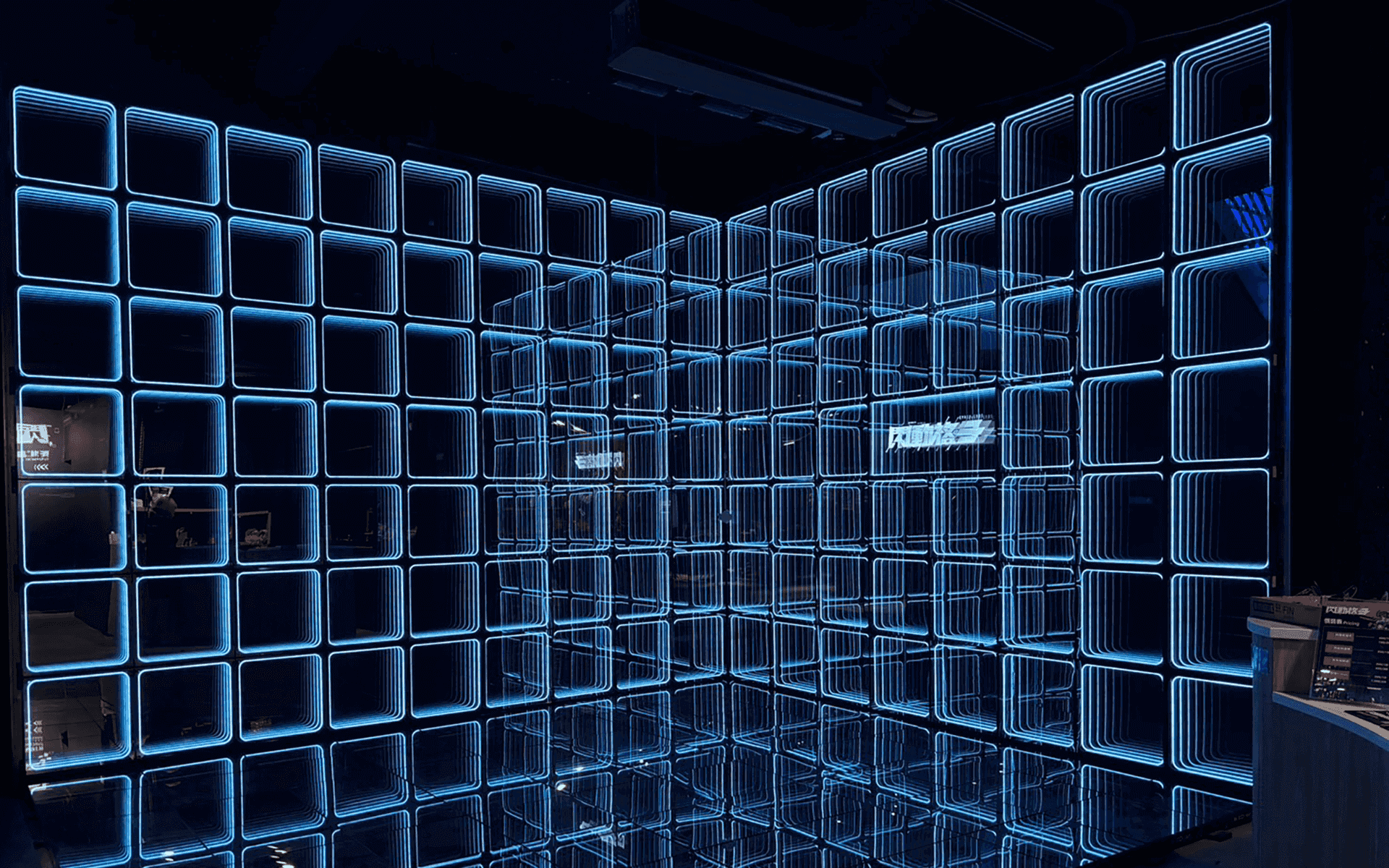 Taichung Store Photo 1